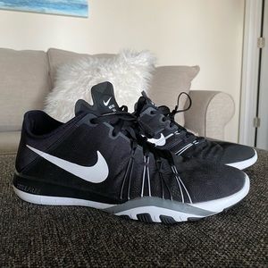 Nike Women’s Tennis Shoe | Size 11.5